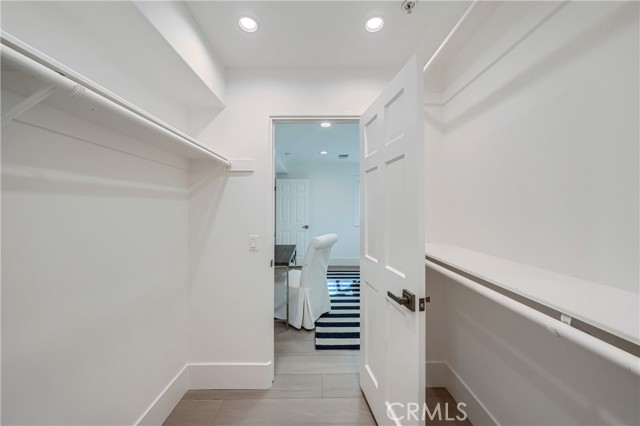 Walk-in Closet