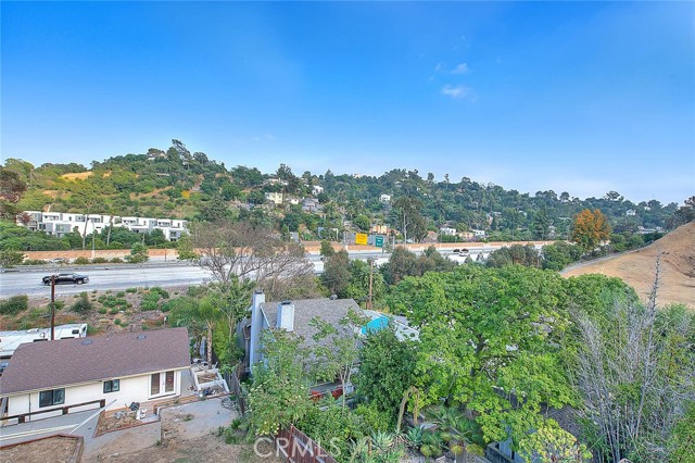 Detail Gallery Image 7 of 43 For 2608 Corralitas Dr, Silver Lake Los Angeles,  CA 90039 - 3 Beds | 2/1 Baths