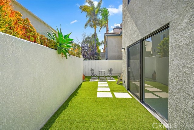 510 Francisca Avenue, Redondo Beach, California 90277, 3 Bedrooms Bedrooms, ,2 BathroomsBathrooms,Residential,For Sale,Francisca,SB26080599