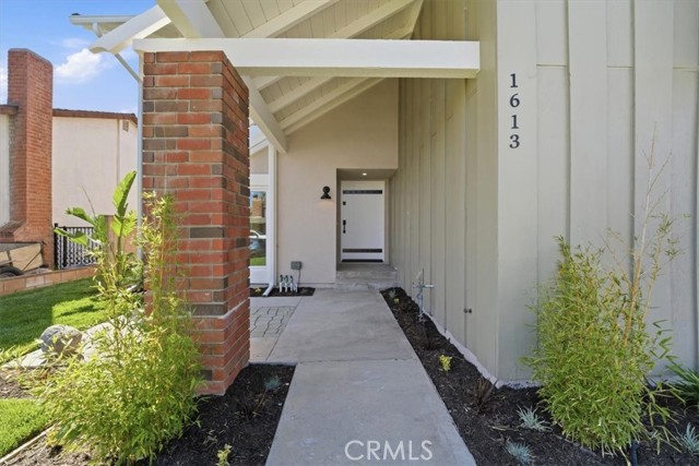 Detail Gallery Image 58 of 59 For 1613 Darcy Ave, Simi Valley,  CA 93065 - 4 Beds | 2/1 Baths