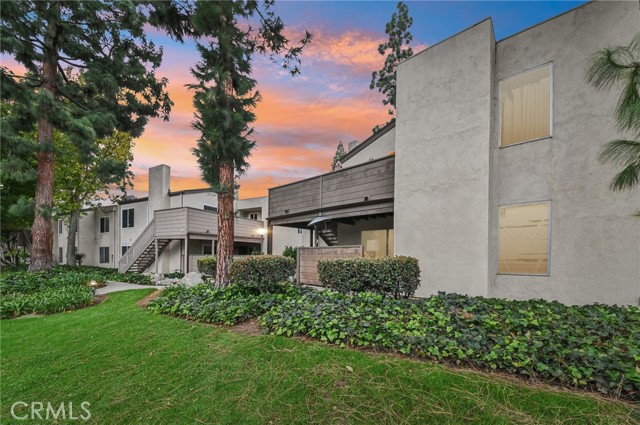 Detail Gallery Image 32 of 32 For 1430 Cabrillo Park #B,  Santa Ana,  CA 92701 - 2 Beds | 2 Baths