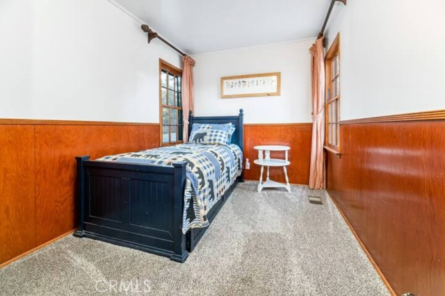 Detail Gallery Image 12 of 18 For 697 Chipmunk Ln, Big Bear Lake,  CA 92315 - 3 Beds | 2 Baths