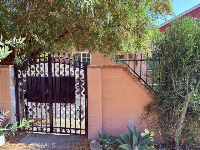 18536 Sunburst Street, Northridge CA: https://media.crmls.org/medias/aa2c0f6f-5230-4052-8b5c-0d632d087176.jpg