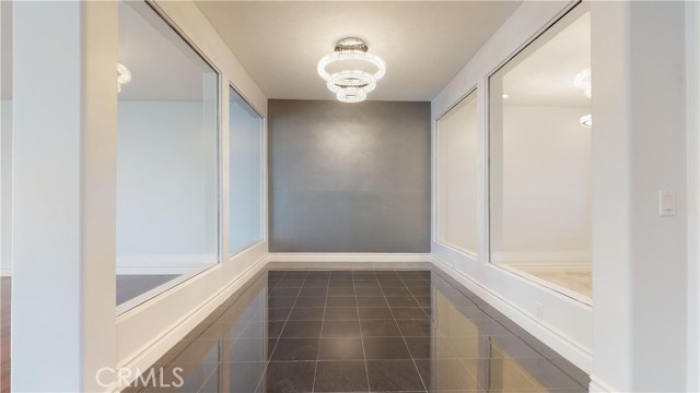 22500 N Summit Ridge Circle, Chatsworth CA: https://media.crmls.org/medias/aa2c1d92-1e4f-4f54-81b5-88414102dfc0.jpg