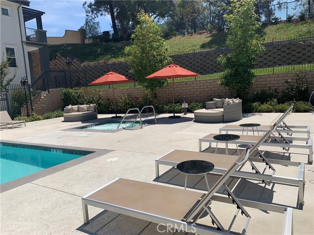 32 Spyglass Avenue, Phillips Ranch CA: https://media.crmls.org/medias/aa2c4b09-2ecb-4bd1-aee7-2b8e0c3dbae2.jpg