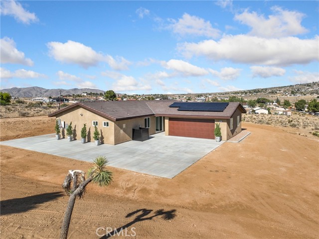 9641 Buena Vista Street, Apple Valley CA: https://media.crmls.org/medias/aa2c94e4-32e1-4c9f-bde6-eb11fdf68130.jpg