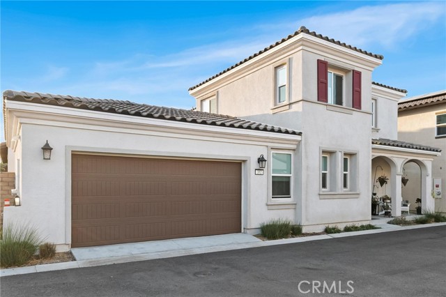 Detail Gallery Image 2 of 41 For 352 Alice, Rialto,  CA 92376 - 4 Beds | 3/1 Baths