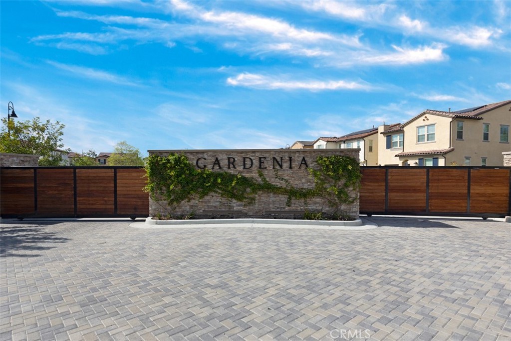 13412 Peony Ave