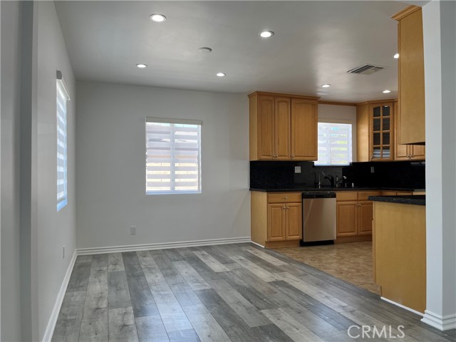 7860 Wentworth Street, Sunland CA: https://media.crmls.org/medias/aa2e4b72-3bb8-407d-bac1-94e82fa02d69.jpg