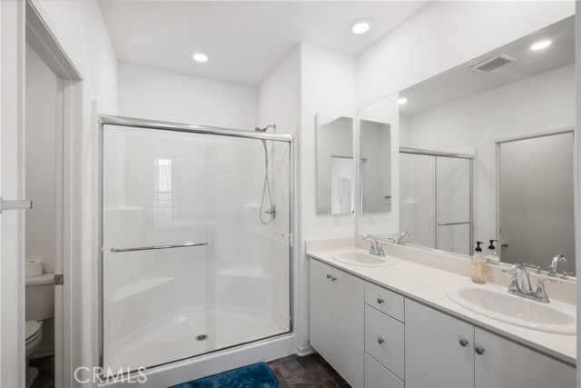 Detail Gallery Image 15 of 36 For 5604 Altamura Way #10,  Fontana,  CA 92336 - 4 Beds | 3 Baths