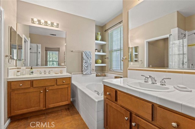 Detail Gallery Image 28 of 41 For 24014 Bridgeport Ln #42,  Valencia,  CA 91355 - 3 Beds | 3 Baths