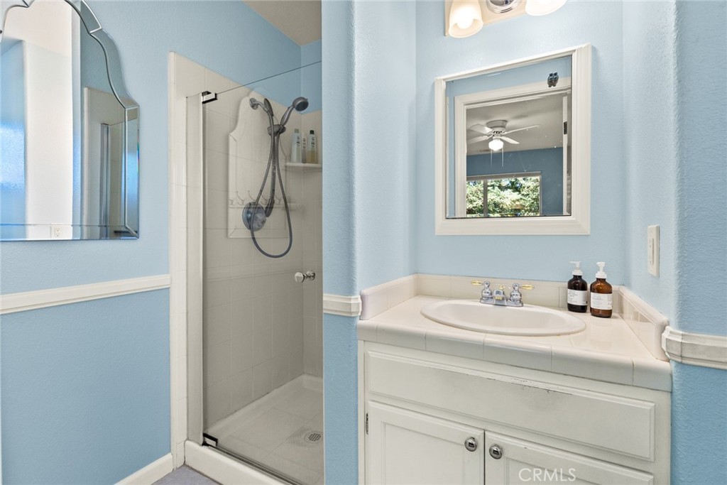 https://media.crmls.org/medias/aa316613-f934-419a-a6a3-4da9ef4a5caf.jpg?preset=X-Large