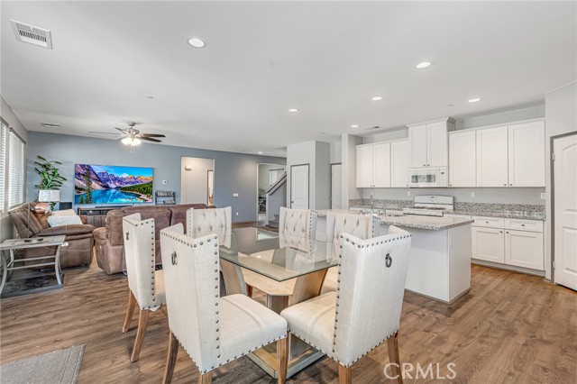 1559 Cabernet Court, San Jacinto CA: https://media.crmls.org/medias/aa31b1b5-8b10-4b20-b4cc-ca9231854e15.jpg