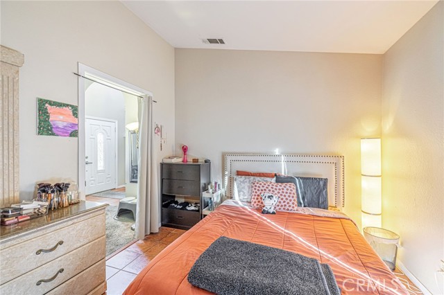 13290 Riverview Drive, Victorville CA: https://media.crmls.org/medias/aa3273ab-731b-4ffd-9e57-9be24c40d947.jpg