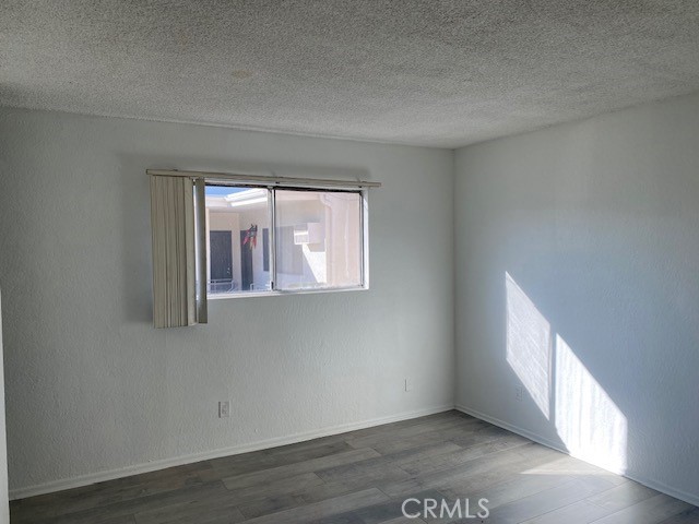 Detail Gallery Image 2 of 5 For 14767 Erwin, Van Nuys,  CA 91411 - 1 Beds | 1 Baths
