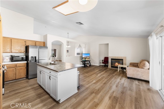 Detail Gallery Image 13 of 36 For 10945 Trenmar Ln, Bloomington,  CA 92316 - 5 Beds | 2 Baths