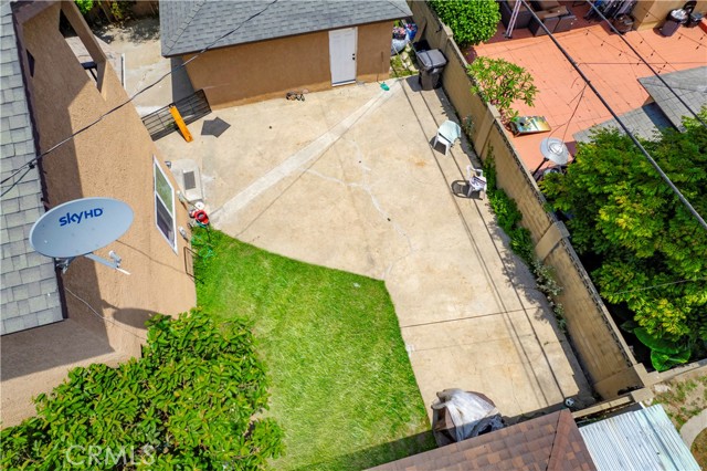 Detail Gallery Image 17 of 30 For 2730 Hayes Ave, Long Beach,  CA 90810 - 6 Beds | 3 Baths