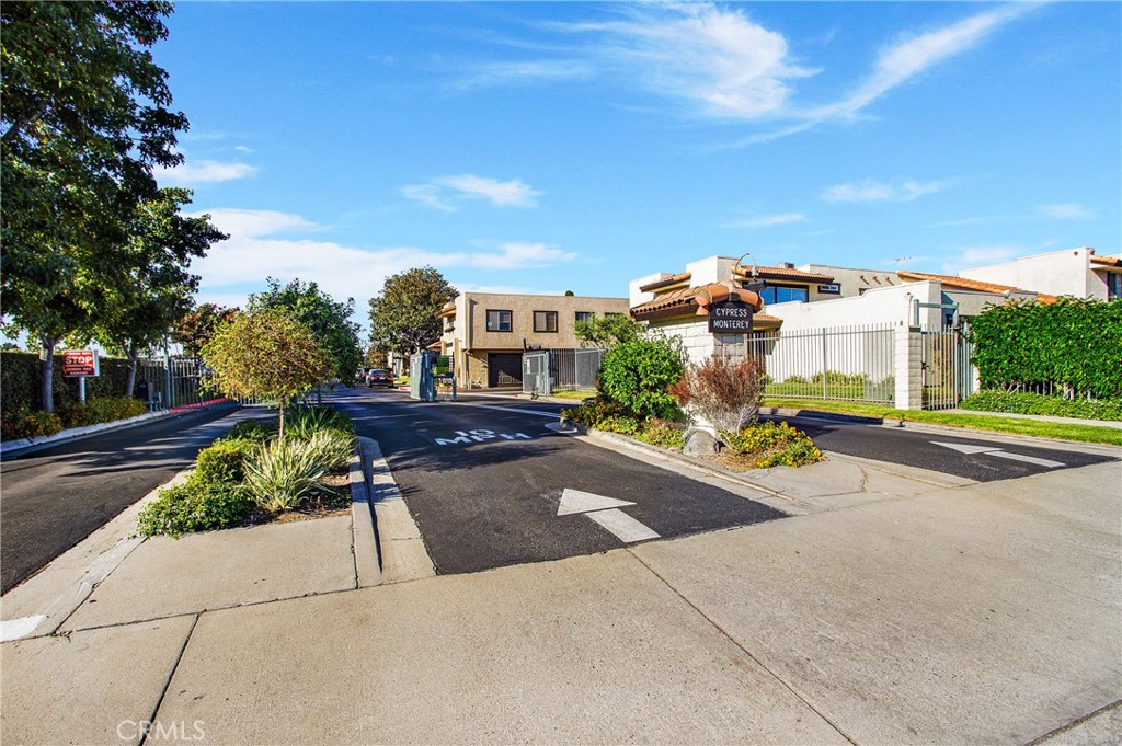 Aa33f631 D66d 47a6 8332 De830cc3739f