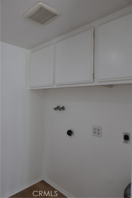 Detail Gallery Image 11 of 28 For 19 Alameda, Irvine,  CA 92620 - 5 Beds | 2/1 Baths