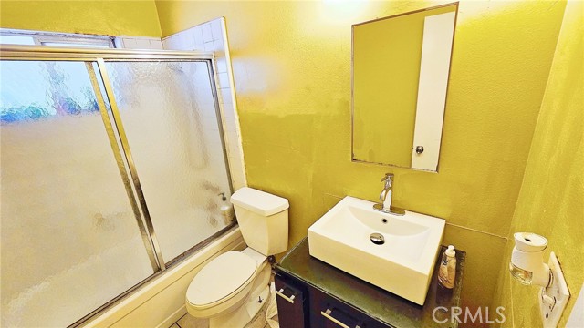 Detail Gallery Image 13 of 24 For 13413 Kay Dr, Corona,  CA 92879 - 4 Beds | 2/1 Baths