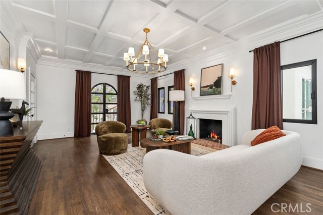 6371 W 6th Street, Los Angeles CA: https://media.crmls.org/medias/aa379e6a-48d0-4a14-94ce-d63c96a7143b.jpg