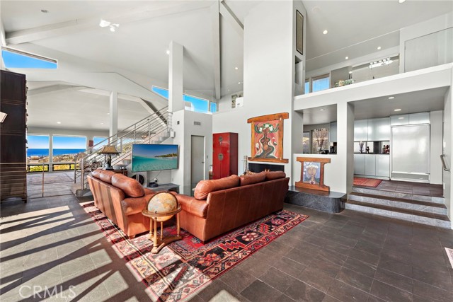 Detail Gallery Image 7 of 30 For 622 Mystic, Laguna Beach,  CA 92651 - 5 Beds | 4 Baths