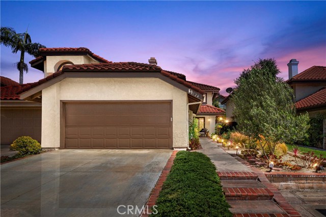 724 S Ruby Ln, Anaheim Hills, CA 92807