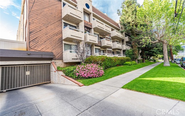 Detail Gallery Image 50 of 50 For 365 W Alameda Ave #203,  Burbank,  CA 91506 - 3 Beds | 2 Baths