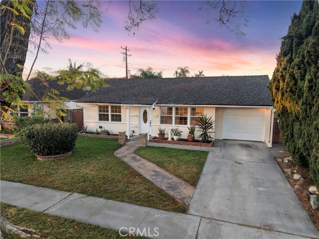 Detail Gallery Image 2 of 35 For 7738 Adwen St, Downey,  CA 90241 - 3 Beds | 2 Baths