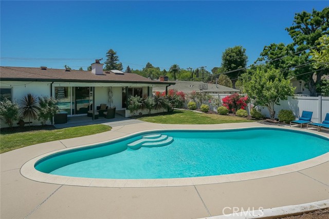 23853 Hatteras Street, Woodland Hills CA: https://media.crmls.org/medias/aa3a4055-4c25-407d-9c05-6c0788d7092f.jpg