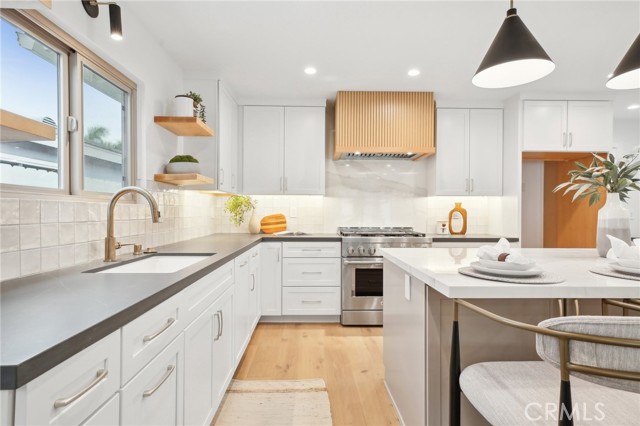 Detail Gallery Image 9 of 31 For 1147 Charleston, Costa Mesa,  CA 92626 - 4 Beds | 2 Baths