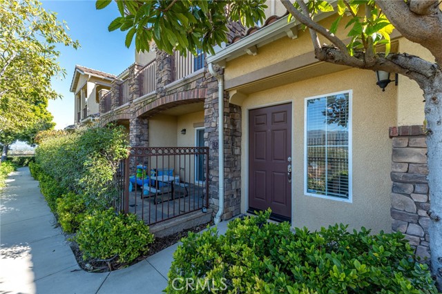 Detail Gallery Image 3 of 26 For 15617 Odyssey Dr #32,  Granada Hills,  CA 91344 - 2 Beds | 2 Baths