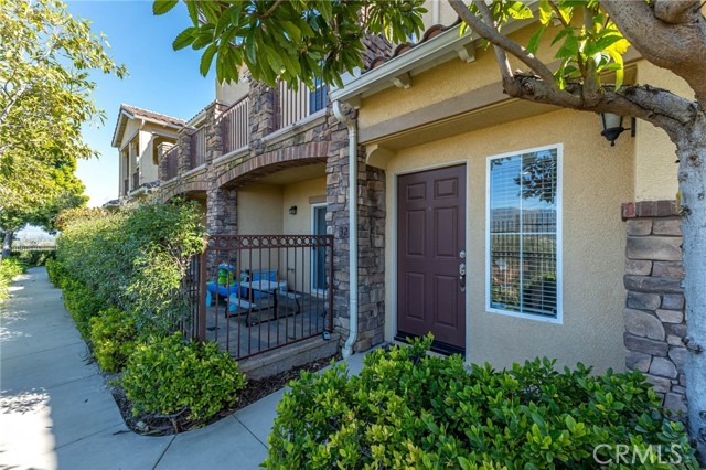 Detail Gallery Image 3 of 26 For 15617 Odyssey Dr #32,  Granada Hills,  CA 91344 - 2 Beds | 2 Baths