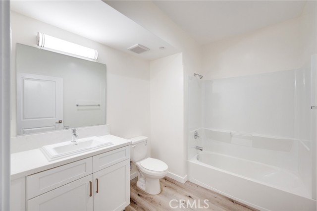 Detail Gallery Image 11 of 14 For 14526 Hartland St #308,  Van Nuys,  CA 91405 - 1 Beds | 1 Baths