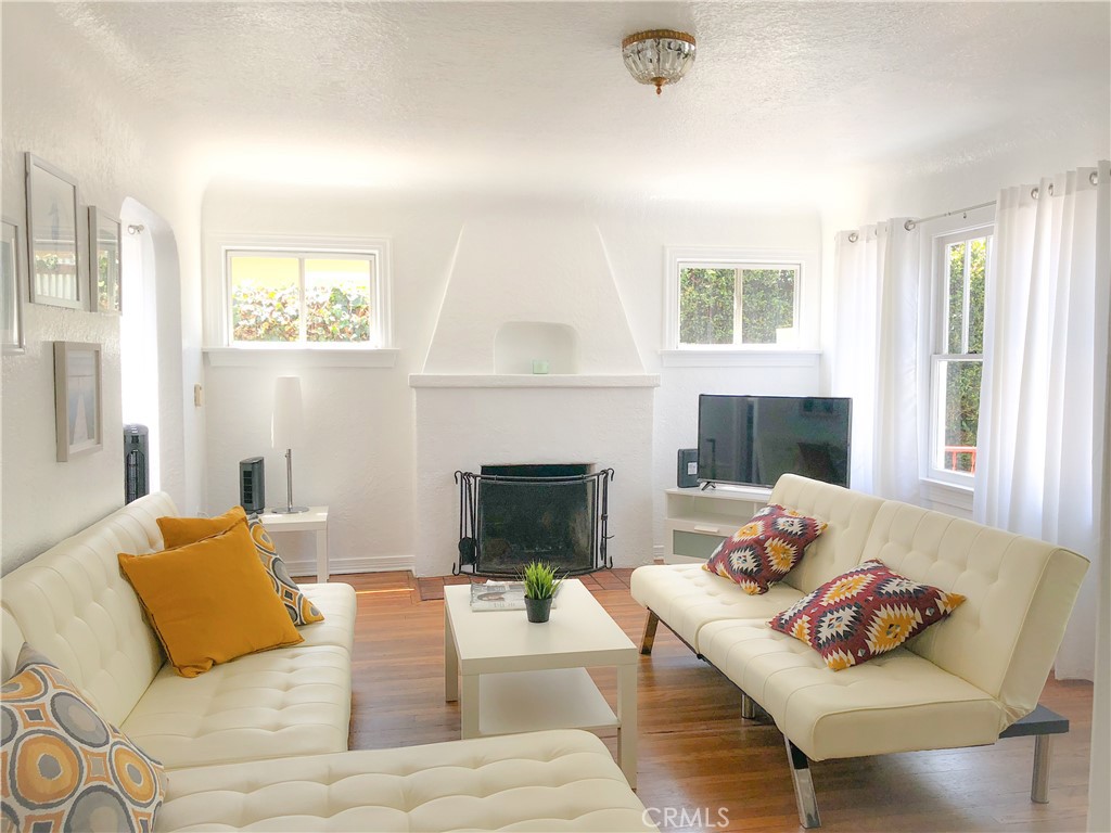 428 Ditmar Street - photo 2