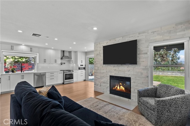Detail Gallery Image 22 of 75 For 25880 Parma Ct, Valencia,  CA 91355 - 4 Beds | 3 Baths