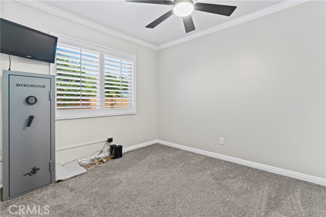 Image 27 of 37 For 39781 Pin Oak Court