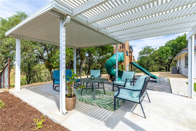 Detail Gallery Image 57 of 66 For 5530 El Pharo, Paso Robles,  CA 93446 - 5 Beds | 2/1 Baths