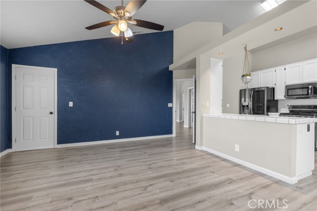 Detail Gallery Image 14 of 32 For 2641 Lakewest Dr, Chico,  CA 95928 - 4 Beds | 2/1 Baths