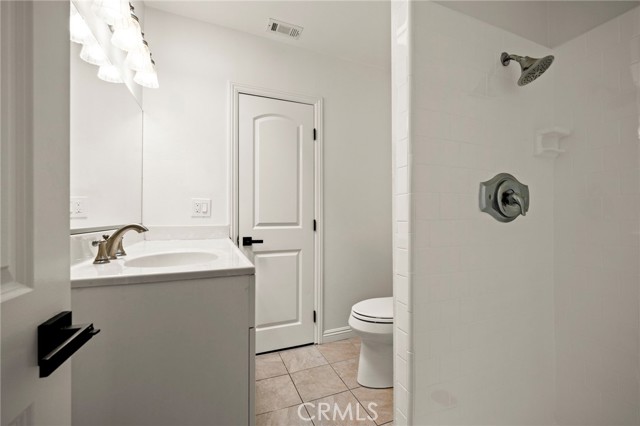 2871 Adriatic Avenue, Long Beach CA: https://media.crmls.org/medias/aa3e3455-65bf-4562-aaa6-67f10a708443.jpg