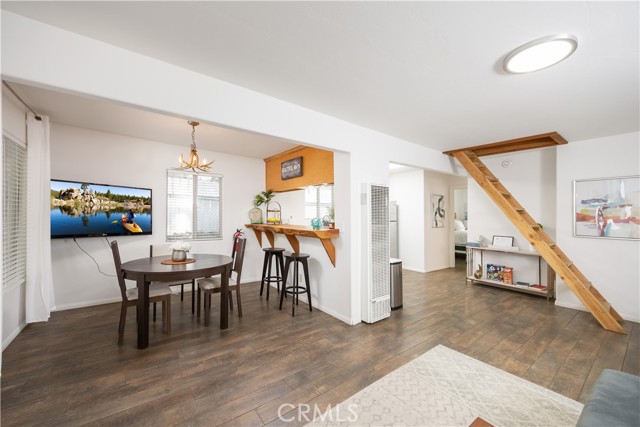 989 Cameron Drive, Big Bear Lake CA: https://media.crmls.org/medias/aa3f9157-a1cc-49a5-9fb6-8d31840f02c5.jpg