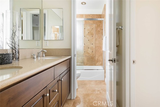 Detail Gallery Image 19 of 38 For 615 7th Street, Huntington Beach,  CA 92648 - 4 Beds | 4/1 Baths