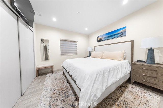 Detail Gallery Image 11 of 13 For 18748 1/2 Collins St, Tarzana,  CA 91356 - 1 Beds | 1 Baths