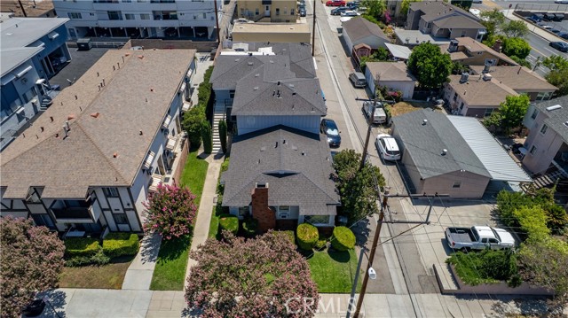 310 Cornell Drive, Burbank CA: https://media.crmls.org/medias/aa402886-3289-4d91-ba9c-d42063901ad1.jpg