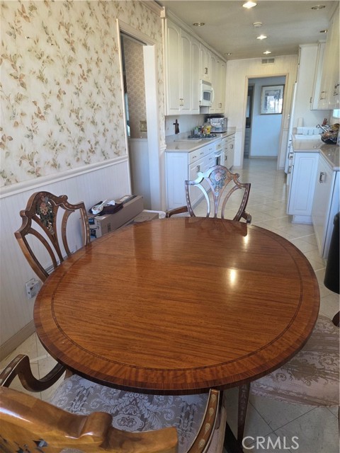 Image 3 of 16 For 4410 Centralia