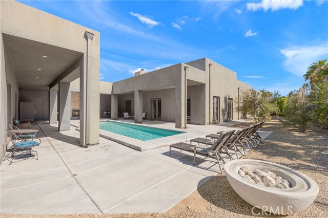 2600 E Vincentia, Palm Springs, CA 92262