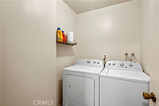 Detail Gallery Image 35 of 59 For 6524 Twin Circle Ln #2,  Simi Valley,  CA 93063 - 2 Beds | 1/1 Baths