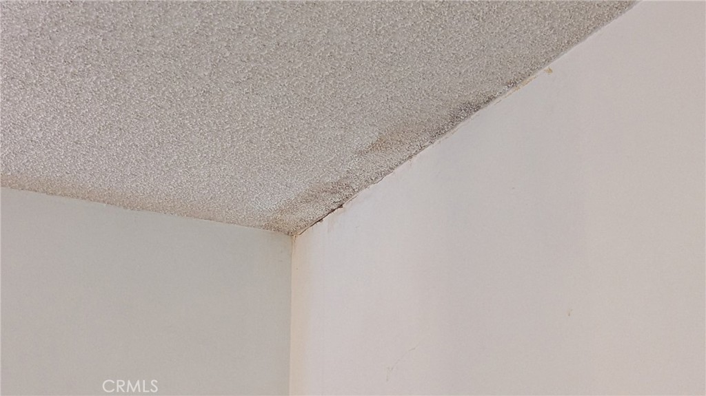 https://media.crmls.org/medias/aa436f21-8f3c-45a9-ab75-e17e735a3d55.jpg?preset=X-Large