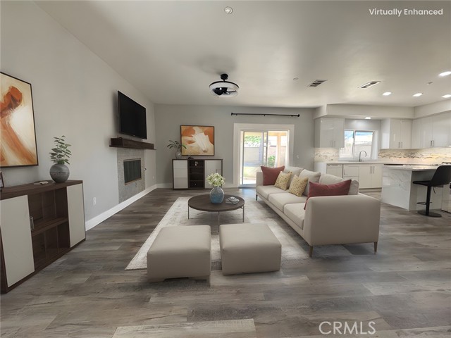 14930 Catania Way, Fontana CA: https://media.crmls.org/medias/aa43a663-8d17-46eb-86be-63136ecfcf68.jpg