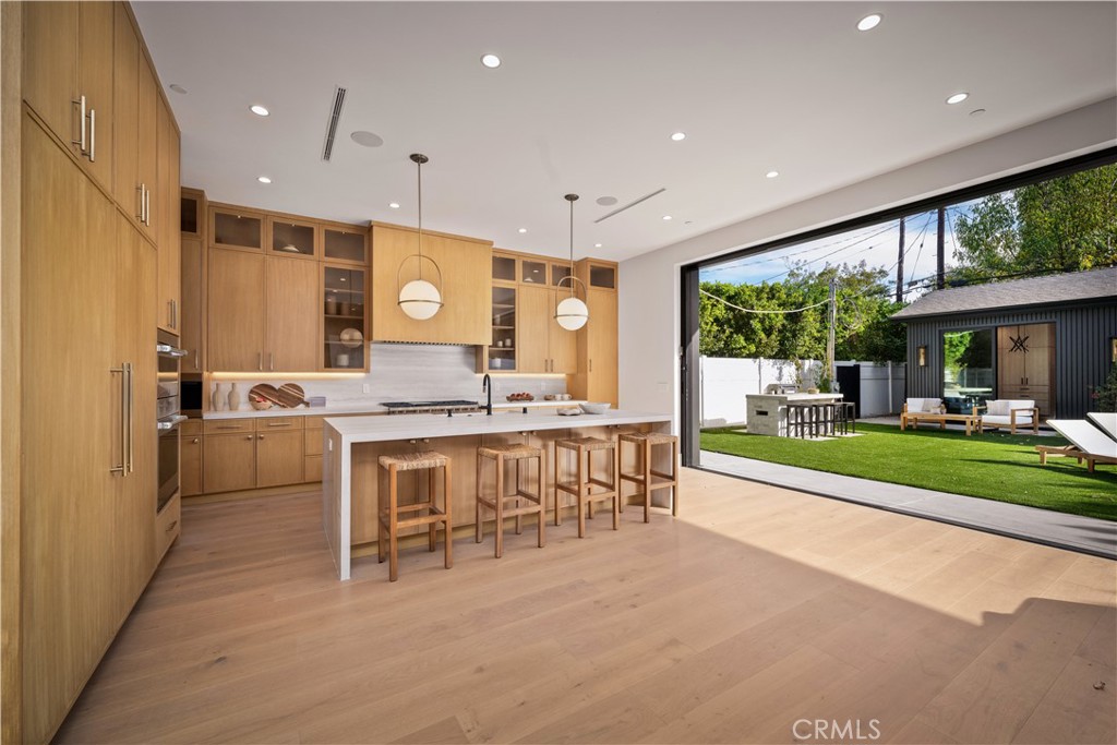 Aa440D40 Ed64 477E A6E8 824C9A55226D 16704 Addison Street, Encino, Ca 91436 &Lt;Span Style='BackgroundColor:transparent;Padding:0Px;'&Gt; &Lt;Small&Gt; &Lt;I&Gt; &Lt;/I&Gt; &Lt;/Small&Gt;&Lt;/Span&Gt;